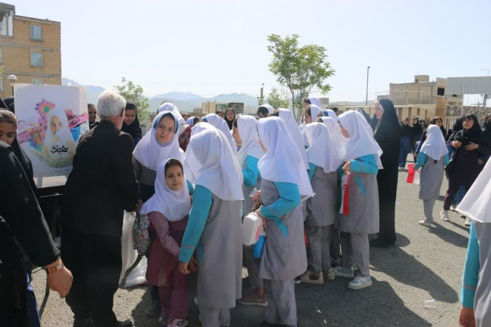تصاویر/ برپایی نمایشگاه عفاف و حجاب در کامیاران