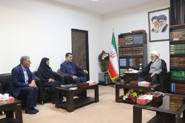 تشکیلاتی برای تولید محتوا متناسب با آسیب‌ها و مسائل روز جامعه ایجاد شود