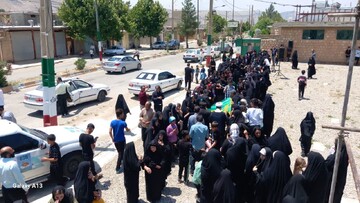 تصاویر/ استقبال مردم کوهنانی از کاروان پرچم حرم مطهر رضوی