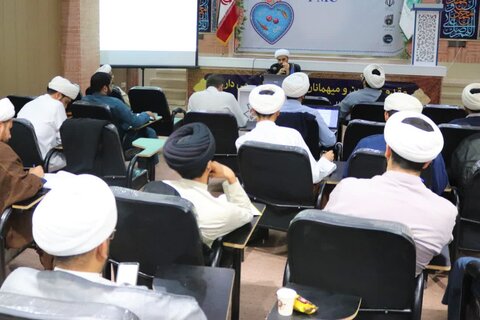 دوازدهمین نشست علمی از سلسله نشست‌های تخصصی «بررسی اندیشه‌های تکفیری وهابیت» مؤسسه تخصصی دارالاعلام خوزستان