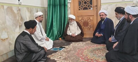 مراقب ارائه نظریات اندیشمندان غربی با ظاهر اسلامی از سوی پژوهشگران جوان باشیم آیت الله شب زنده دار