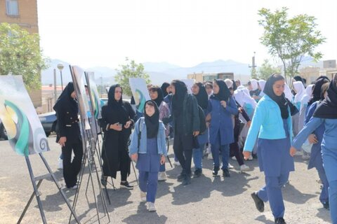تصاویر/برپایی نمایشگاه عفاف و حجاب در کامیاران