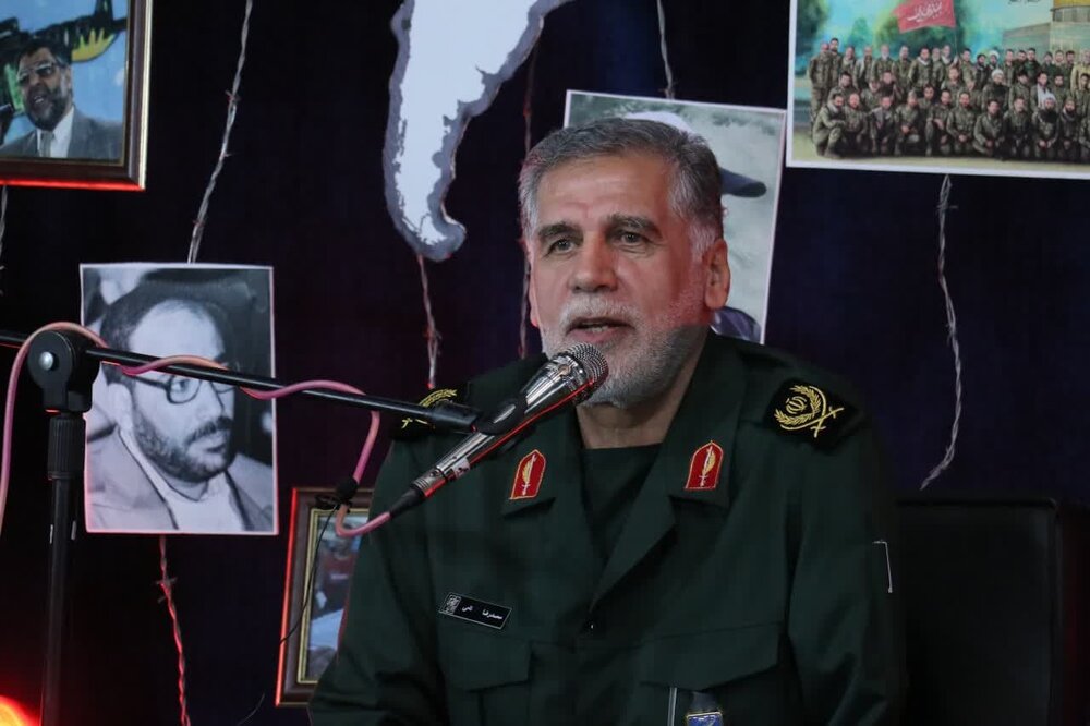 یادواره شهدای مدرسه علمیه حقانی به منزل بیست و سوم رسید | قمی: مقاومت یکمنظومه معنایی ومعرفتی است