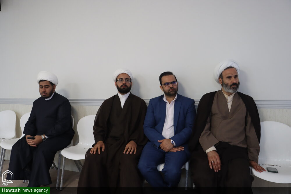 دیدار جمعی از اعضای مجمع ملی فعالان امر به معروف و نهی از منکر استان با نماینده ولی فقیه در خوزستان