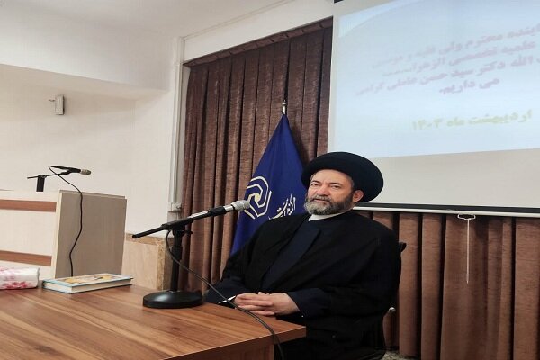 خواهران طلبه آماده عکسالعمل در برابر توطئههای دشمنان باشند