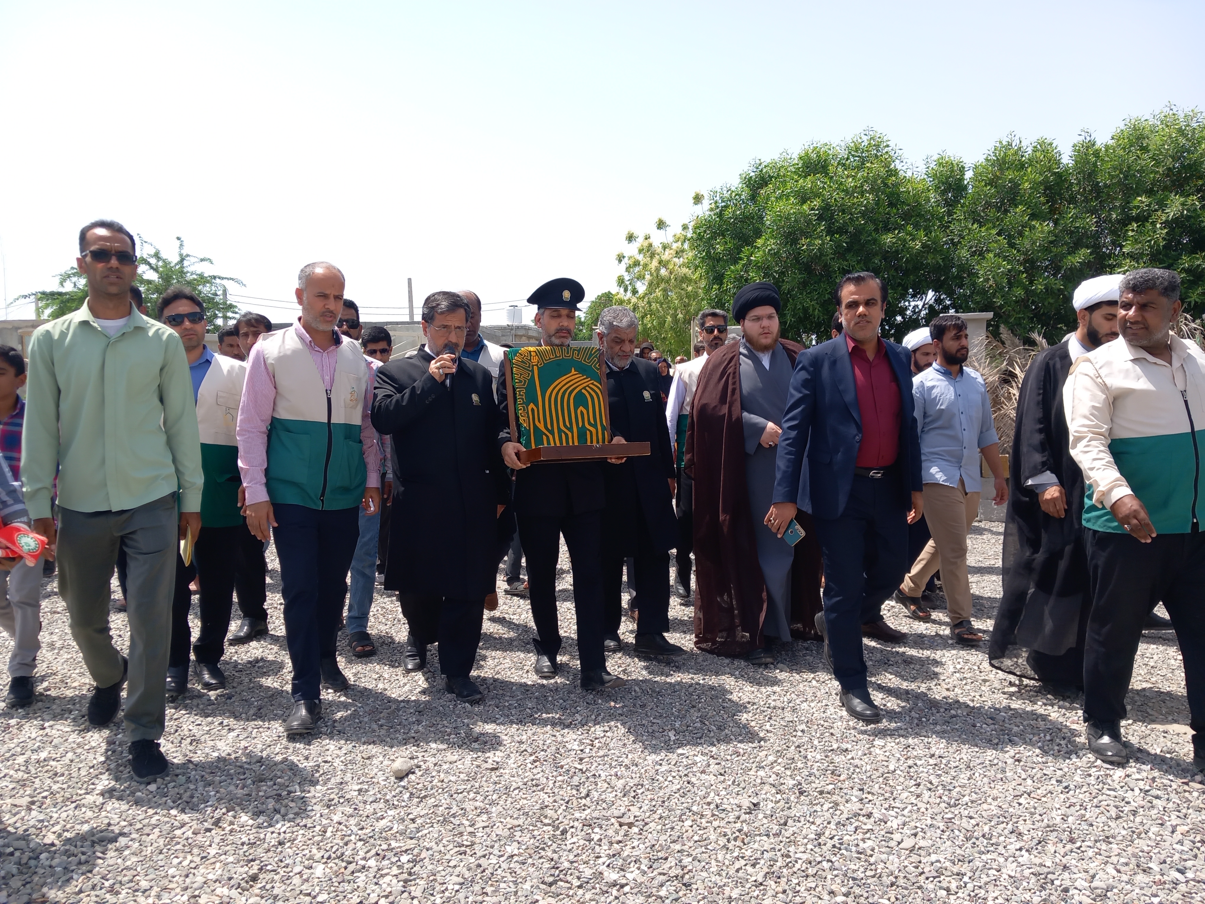 حضور کاروان «زیر سایه خورشید» در شهر سندرک