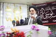 इमाम ख़ुमैनी ने इस्लाम को आकर्षण का केंद्र बनाया : इमाम जुमा नजफ़ अशरफ़
