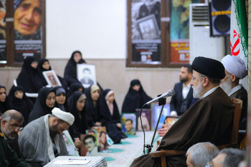 تصاویر/  دیدار رئیس جمهور با جمعی از خانواده شهدای مازندران