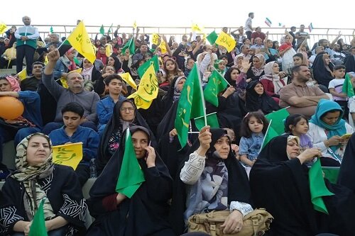اجتماع امام رضایی‌های البرز در ورزشگاه ۲۰ هزار نفری انقلاب کرج+ تصاویر