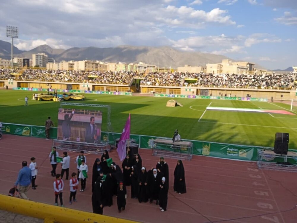 اجتماع امام رضاییهای البرز در ورزشگاه ۲۰ هزار نفری انقلاب کرج+ تصاویر