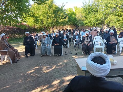 تصاویر/ نشست توانمند سازی روحانیون شاخص محلات و مساجد آذربایجان غربی