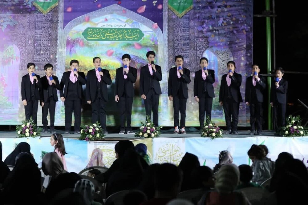 ارادتمندان و شیفتگان ثامنالحجج میهمان ویژهبرنامه «آسمان هشتم» شدند+ عکس