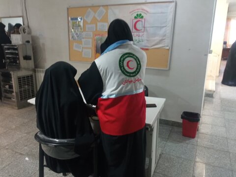 تصاویر/طرح پایش سلامت طلاب در مدرسه علمیه فاطمه الزهرا (س) اراک