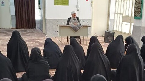 دیدار مدیر حوزه علمیه استان یزد با خواهران طلبه بهاباد
