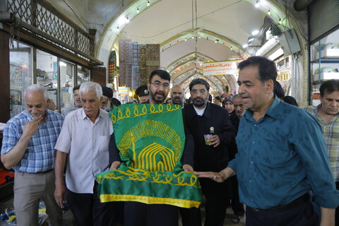 تصاویر / چهار پایه خوانی در بازاربزرگ قم به مناسبت ولادت علی بن موسی الرضا (ع)