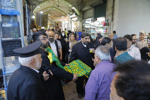 تصاویر / چهار پایه خوانی در بازاربزرگ قم به مناسبت ولادت علی بن موسی الرضا (ع)