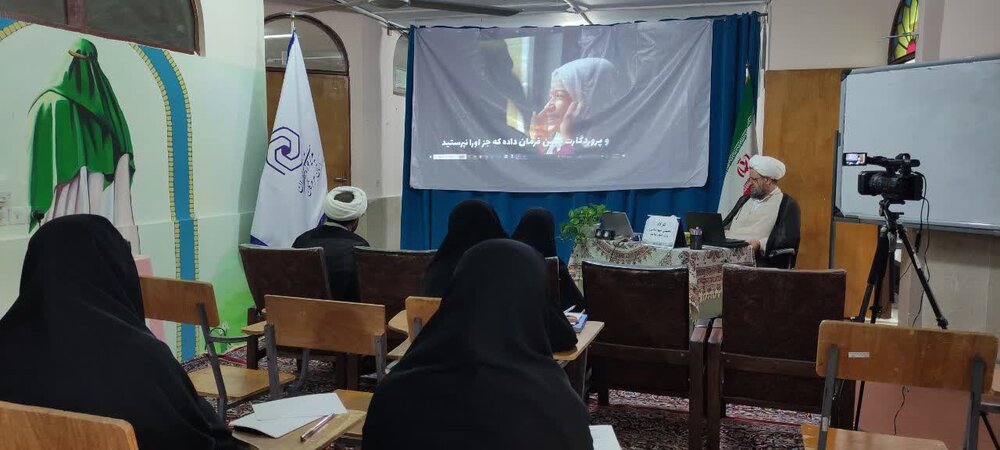 اولین دوره تخصصی پاسخ به شبهات در هرمزگان برگزار شد+ تصاویر