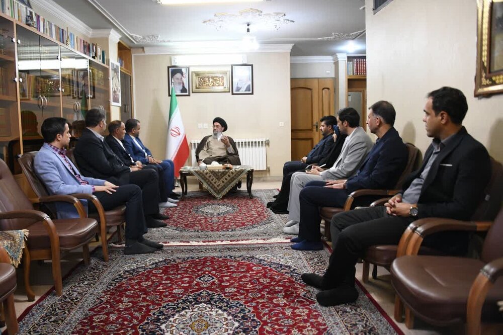 همکاری موثر و مستمر شهرداری با مساجد، گرهگشای مشکلات محلات است