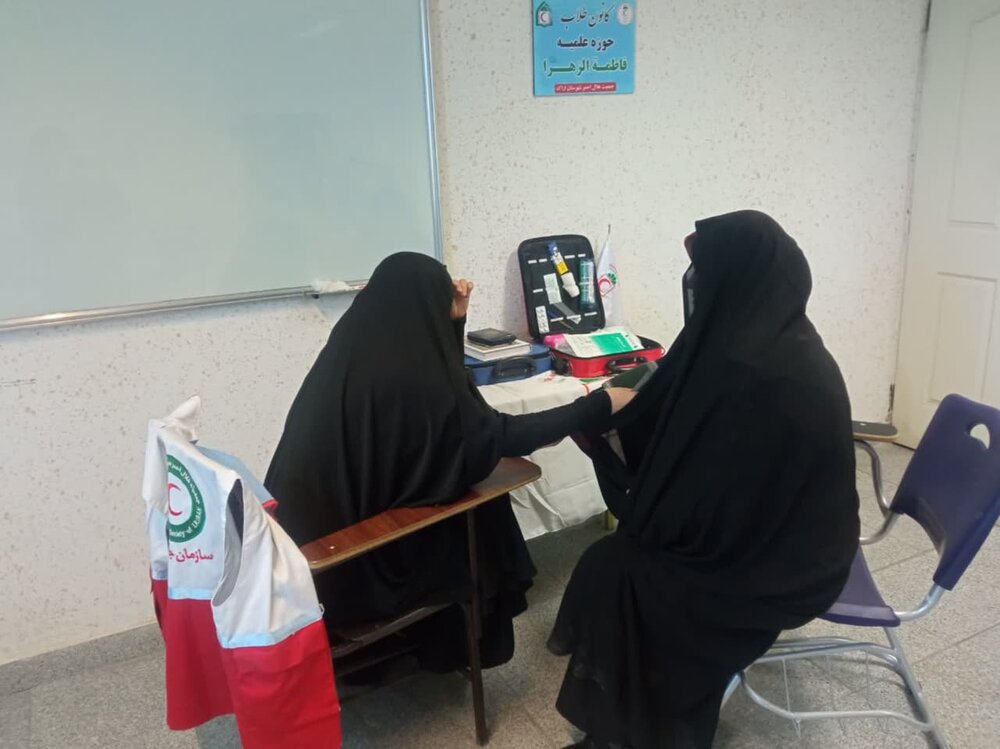 تصاویر/ طرح پایش سلامت طلاب در مدرسه علمیه فاطمه الزهرا (س) اراک