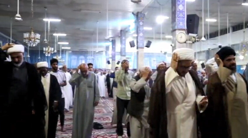 بالفيديو/ قراءة دعاء التوسل في مصلّى مقام السيدة زينب عليها السلام والدعاء لسلامة السيد إبراهيم رئيسي والوفد المرافق له بالفيديو/ قراءة دعاء التوسل في مصلّى مقام السيدة زينب عليها السلام والدعاء لسلامة السيد إبراهيم رئيسي والوفد المرافق له