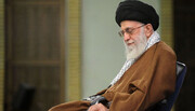 قائد الثورة الإسلامية يعزي باستشهاد رئيس الجمهورية