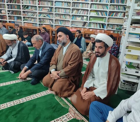 تصاویر مراسم دعا برای سلامتی رئیس جمهور و همراهانش در مدرسه امام رضا(ع)پلدختر