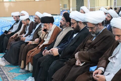 تصاویر / مراسم تجلیل از اساتید و طلاب ممتاز مدرسه  علمیه امام خمینی ارومیه