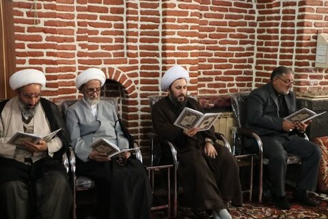 تصاویر/  آیین گرامیداشت شهادت رئیس جمهور هییت همراه در مسجد سید الشهدا خوی