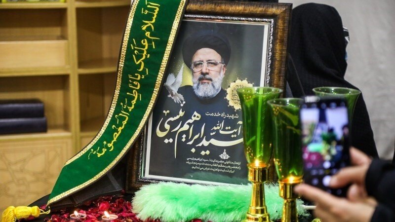 ইরানের প্রেসিডেন্টের শাহাদাতে অনেক দেশে শোক ঘোষণা করা হয়েছে ইরানের প্রেসিডেন্ট সৈয়্দ ইব্রাহিম রাইসি