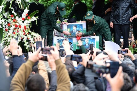 تشییع پیکر رئیس جمهور و همراهانش در تبریز