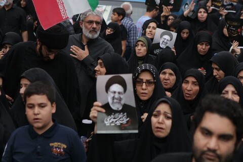 مشاهد من تشييع الشهيد رئيسي ومرافقيه في مدينة قم