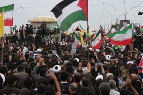 مشاهد من تشييع الشهيد رئيسي ومرافقيه في مدينة قم