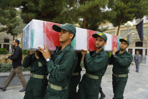 مشاهد من تشييع الشهيد رئيسي ومرافقيه في مدينة قم