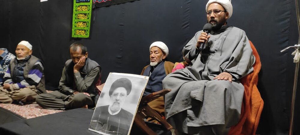 کرگل میں شہدائے خدمت کی یاد میں مجلسِ عزاء اور قرآنی خوانی کا اہتمام