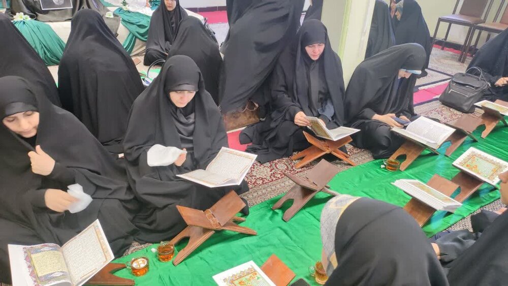 مراسم گرامیداشت یاد و خاطره شهید رئیسی در مدرسه علمیه الزهرا(س) مراسم گرامیداشت یاد و خاطره شهید رئیسی در مدرسه علمیه الزهرا(س)