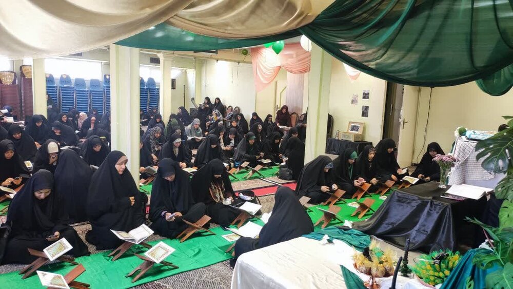 مراسم گرامیداشت یاد و خاطره شهید رئیسی در مدرسه علمیه الزهرا(س) مراسم گرامیداشت یاد و خاطره شهید رئیسی در مدرسه علمیه الزهرا(س)