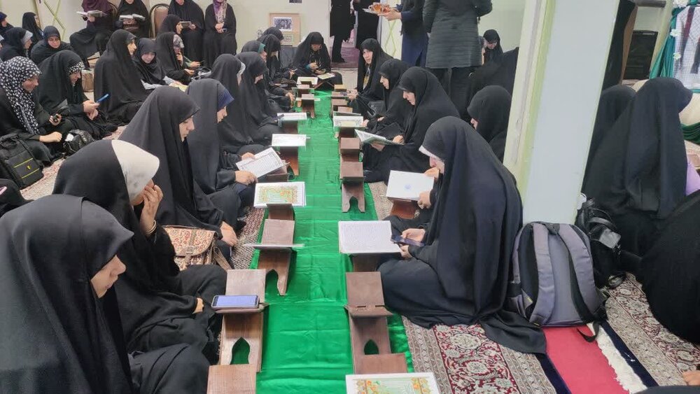 مراسم گرامیداشت یاد و خاطره شهید رئیسی در مدرسه علمیه الزهرا(س) مراسم گرامیداشت یاد و خاطره شهید رئیسی در مدرسه علمیه الزهرا(س)