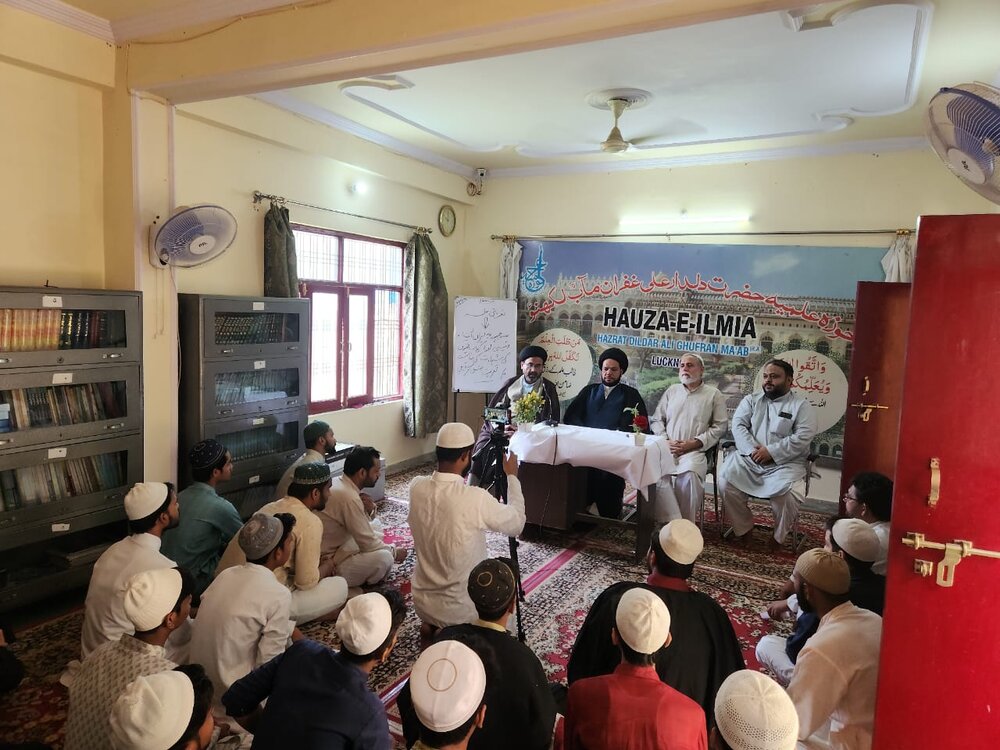 Memorial Ceremony for Iran’s President held in Lucknow Seminary