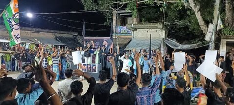 مسلمو بنغلاديش يقيمون مجلس عزاء إثر مصرع السيد رئيسي ورفاقه