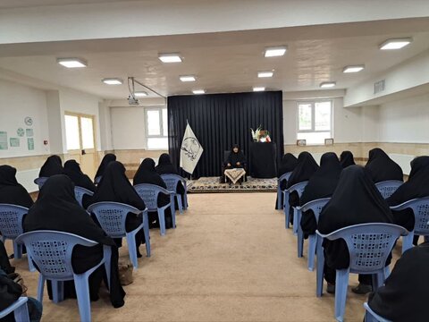 تصاویر/ مراسم عزاداری شهدای خدمت در مدرسه علمیه زینب کبری (س) ارومیه