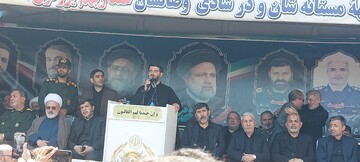 کلیپ | مداحی میثم مطیعی در تشییع شهید خدمت(مالک رحمتی)