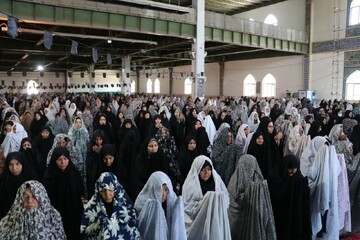 تصاویر/ اقامه نماز جمعه بروجرد