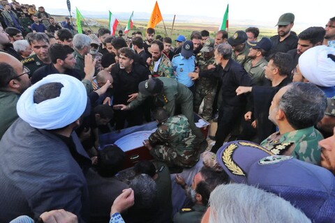تصاویر/ مراسم تدفین پیکر مطهر شهید بهروز قدیمی در روستای درسجین شهرستان ابهر