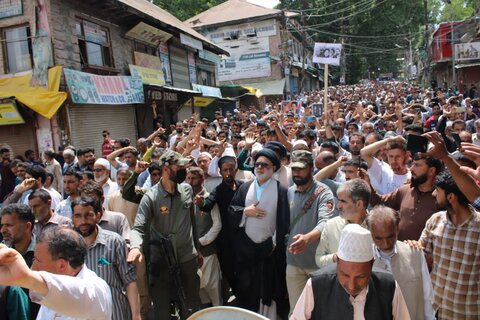 انجمنِ شرعی کے تحت شہدائے خدمت کی یاد میں ریلی