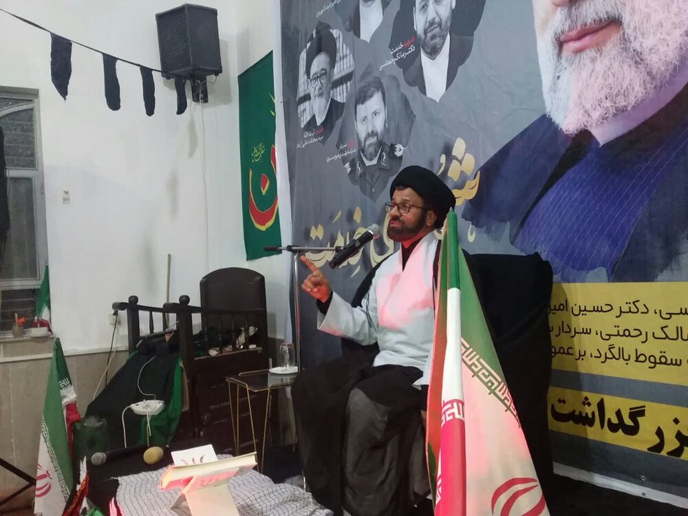 بزرگداشت شهدای خدمت در فین برگزار شد