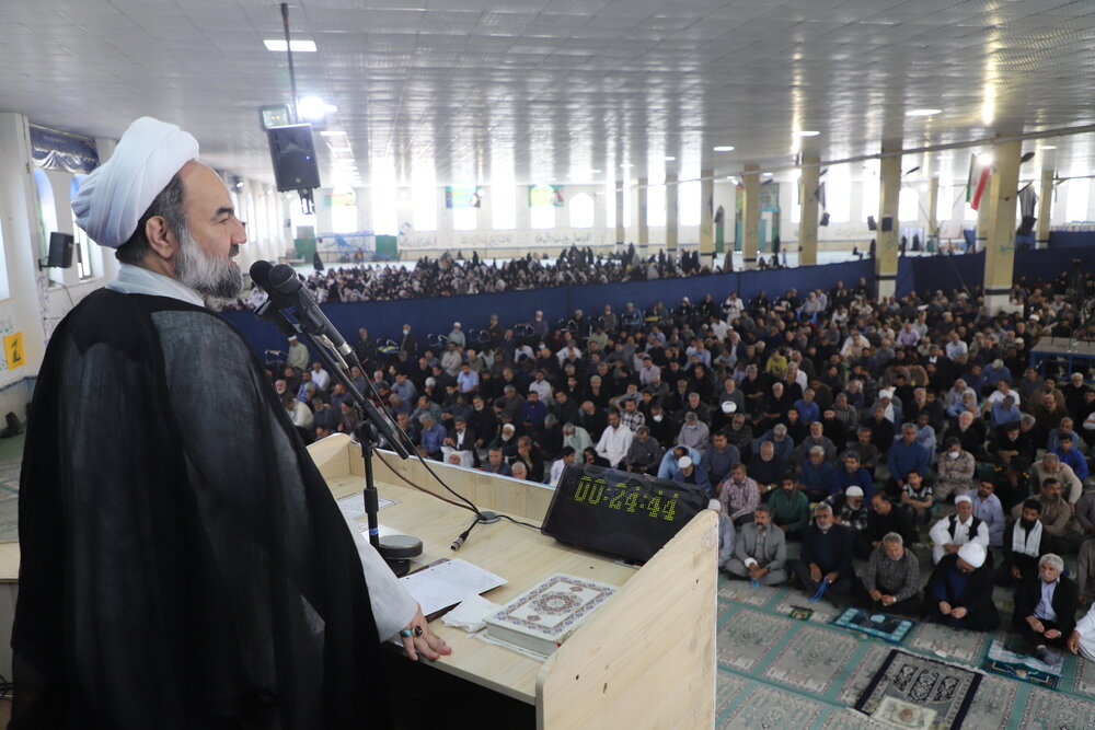حضور میلیونی مردم در مراسم تشییع پیکر شهید جمهور یک رفراندوم عملی برای انقلاب اسلامی بود