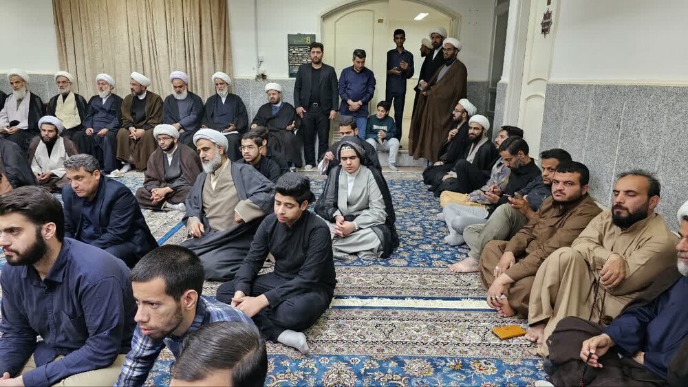 مسئولی که آرمانش جامعه مدنی غرب است پا به میدان مسئولیت نگذارد