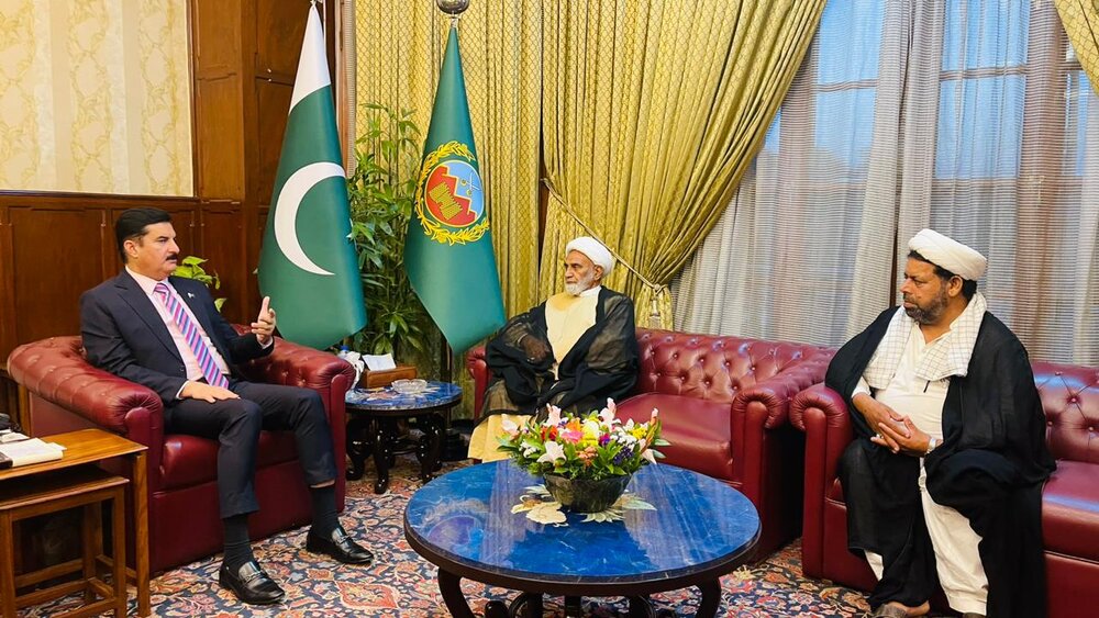 شیعہ علماء کونسل پاکستان کے مرکزی نائب صدر کی کے پی کے گورنر سے ملاقات اور خانۂ فرہنگ ایران کا دورہ