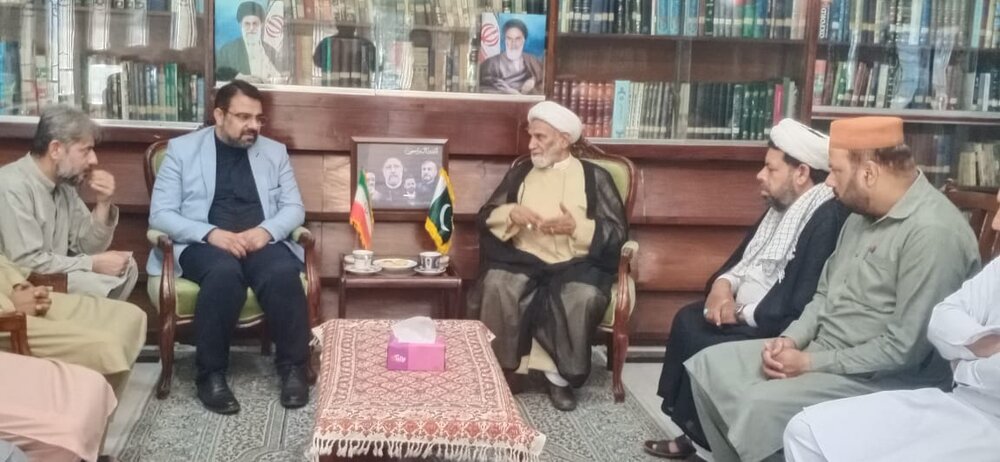 شیعہ علماء کونسل پاکستان کے مرکزی نائب صدر کی کے پی کے گورنر سے ملاقات اور خانۂ فرہنگ ایران کا دورہ