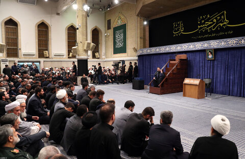 تصاویر/ مراسم بزرگداشت شهدای خدمت در حسینیه امام خمینی(ره) با حضور رهبر انقلاب